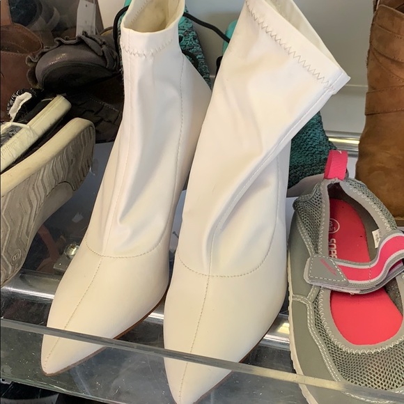 Boots - Picture 1 of 2